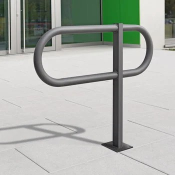 Aanleunbeugel TOUR combineert stevigheid met een tijdloos design. Ook in een inbetonneerbare uitvoering leverbaar.